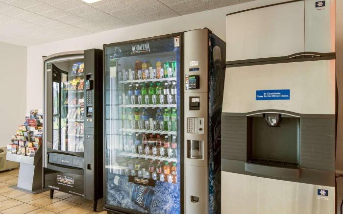 Motel 6 New Stanton, PA