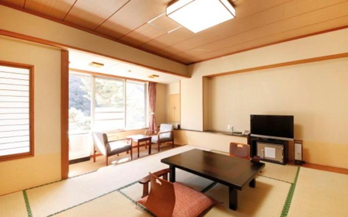 Shimobe Hotel