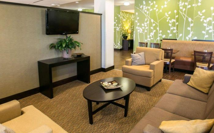 Sleep Inn & Suites