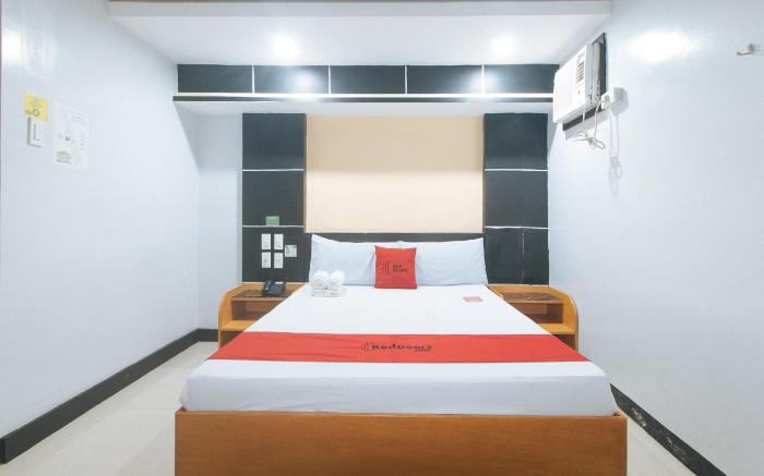 RedDoorz @ Ranchotel Alabang