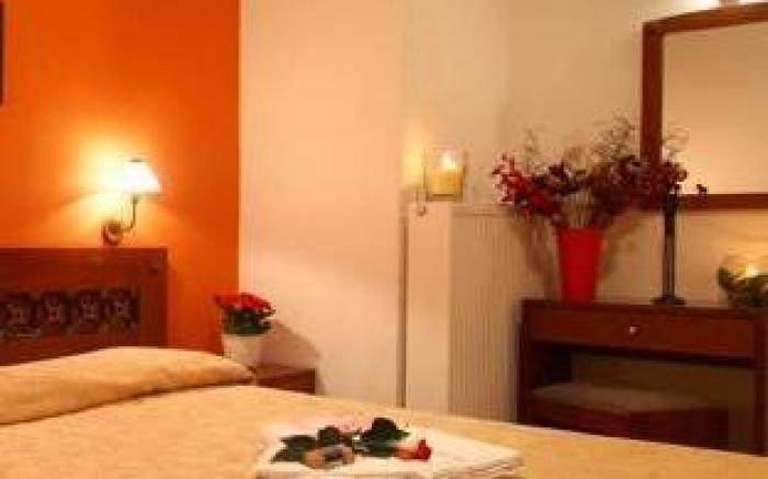 Artemis Hotel
