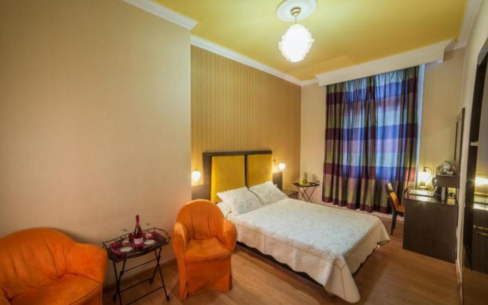 Delphi Art Hotel