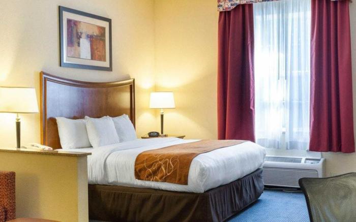 Comfort Suites Newport News Airport