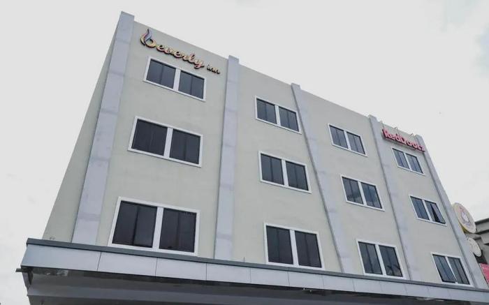 RedDoorz Plus near Ferry Terminal Batam Center