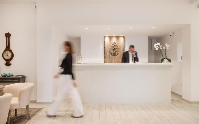 Aqua Mare Luxury Suites