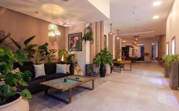 Dellarosa Hotel Suites And Spa
