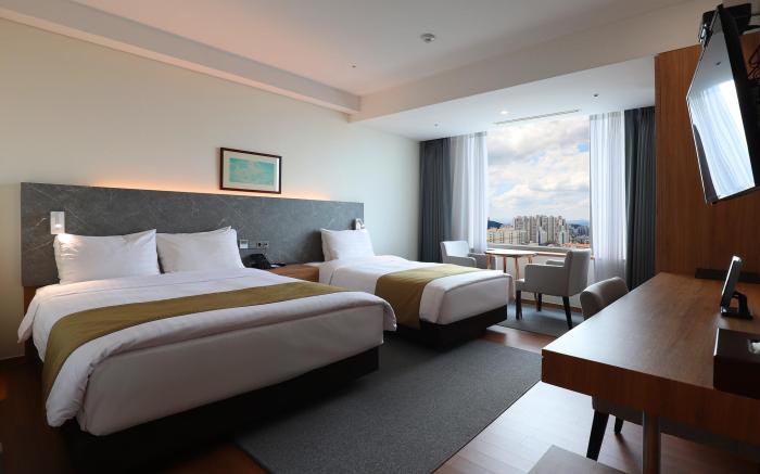 Enford Hotel