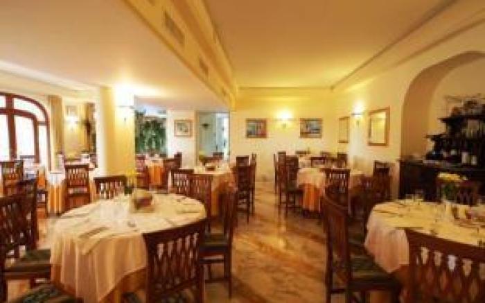 Johanna Park Hotel