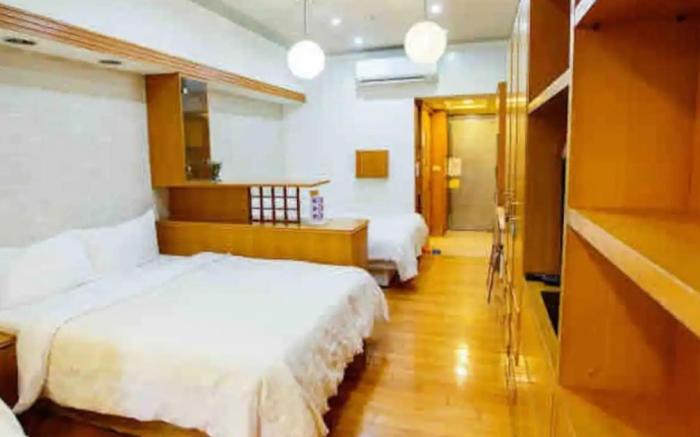 Taipei MRT 5 second 3-6 person room 101 view