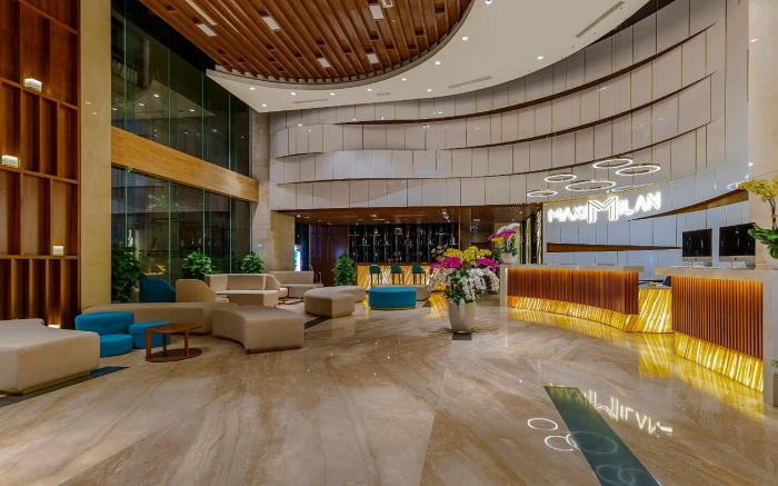 Maximilan Danang Beach Hotel