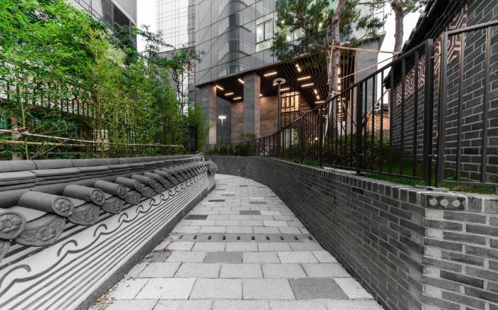 NINE TREE BY PARNAS SEOUL INSADONG 