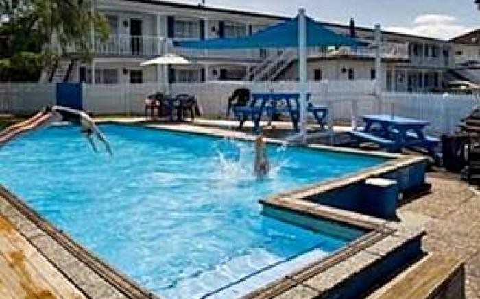 Boundary Court Motor Inn
