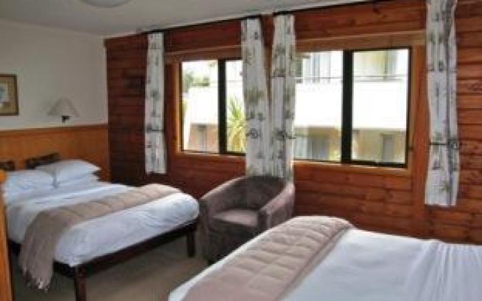 Lakefront Lodge Taupo                                                                       