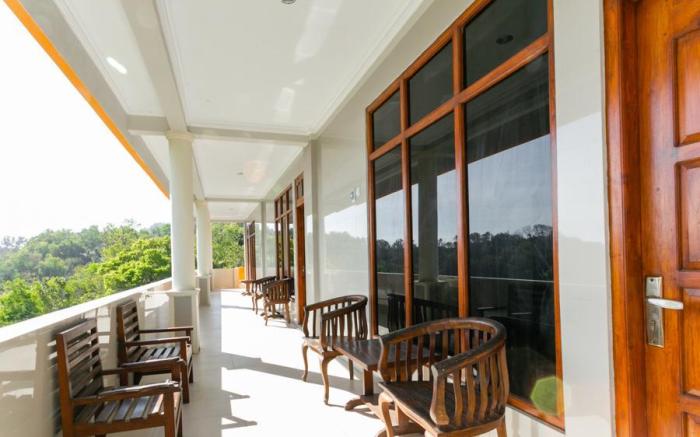 RedDoorz near Parangtritis Beach