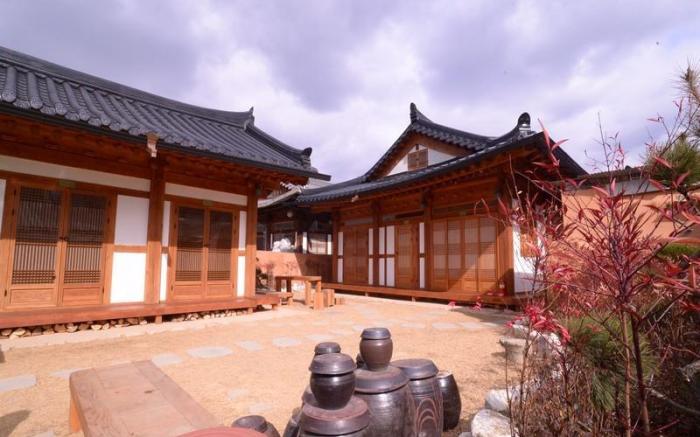 Seoro Hanok Guesthouse