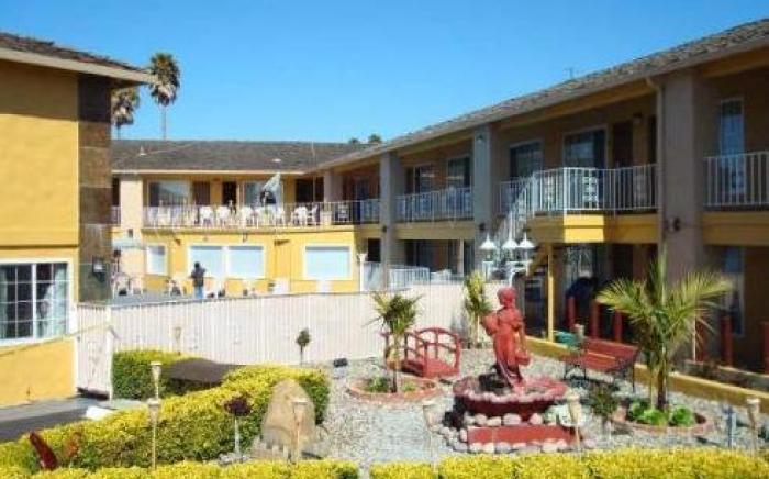Torch Lite Inn at the Beach Boardwalk
