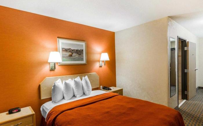 Comfort Inn and Suites Surprise Near Sun City