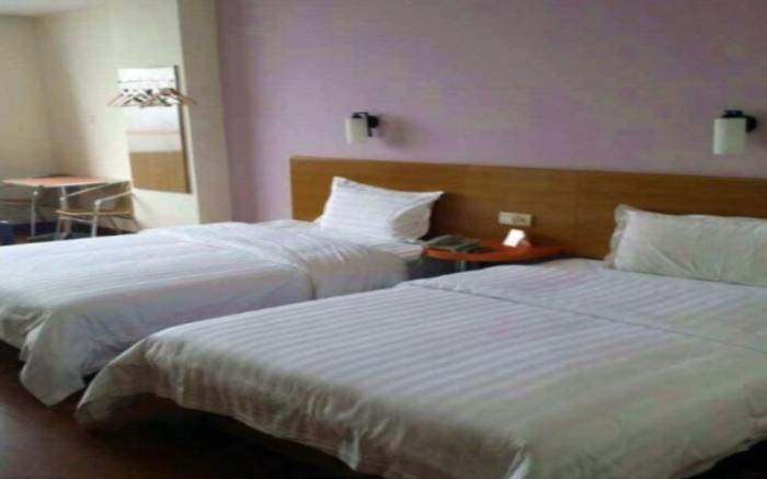 7 Days Inn Wuhan Huaqiaocheng Happy Valley