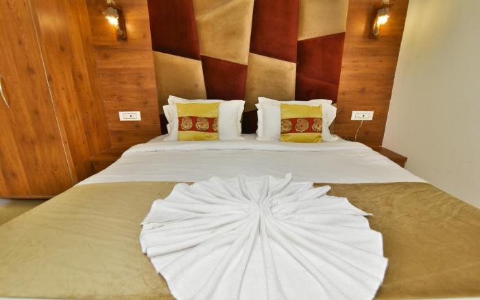 Hotel Sallow Premium