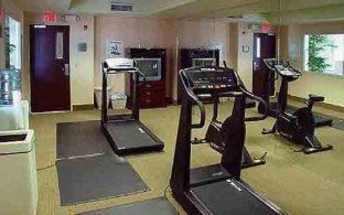 Holiday Inn Express Woodland By IHG