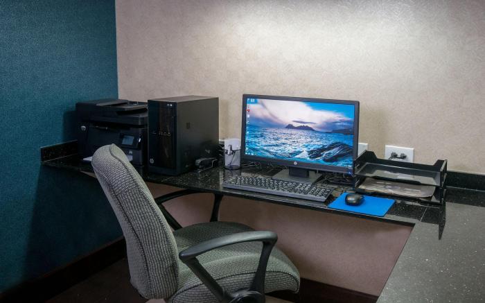 Holiday Inn Express Hotel & Suites San Antonio - Rivercenter Area By IHG