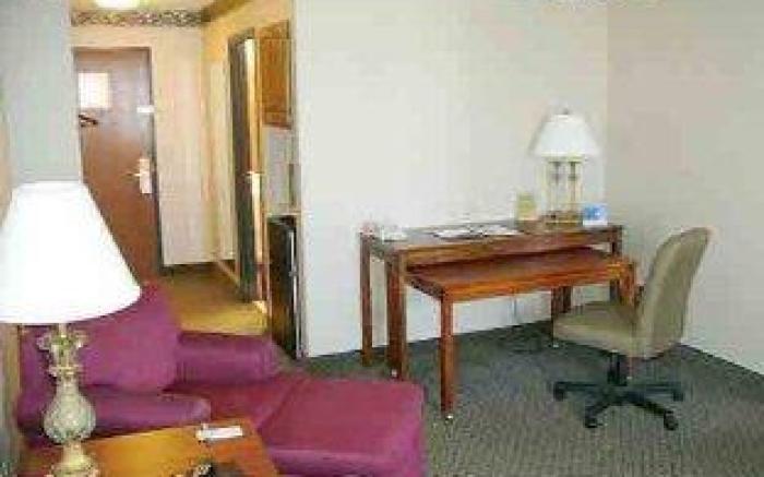 Holiday Inn Express Sheboygan-Kohler / I-43 By IHG