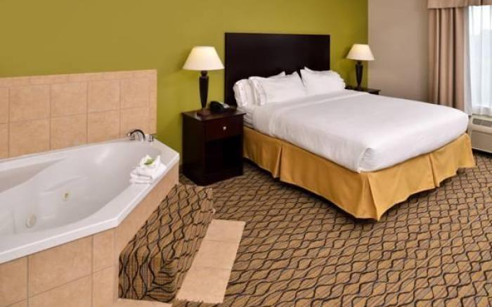 Holiday Inn Express Hotel & Suites Sherman Highway 75 By IHG