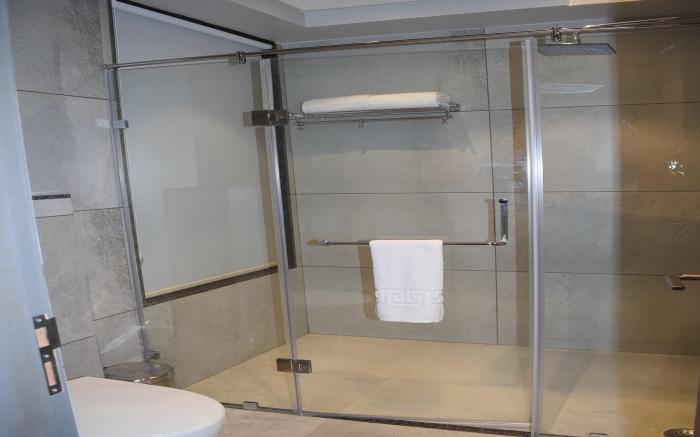 Hotel Deep Clarks Inn Lucknow