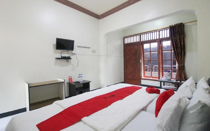 RedDoorz near Sarangan Lake