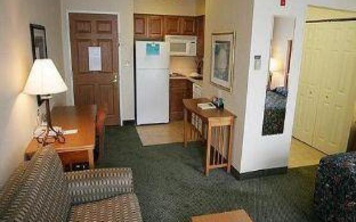Staybridge Suites Detroit-Utica By IHG