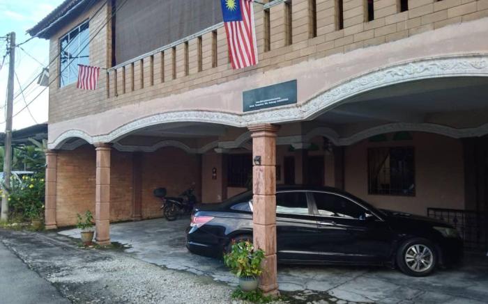 D'aman Homestay Parit Raja Darat