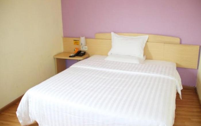 7 Days Inn Chongqing Wanzhou District Gaosuntang Chongbai