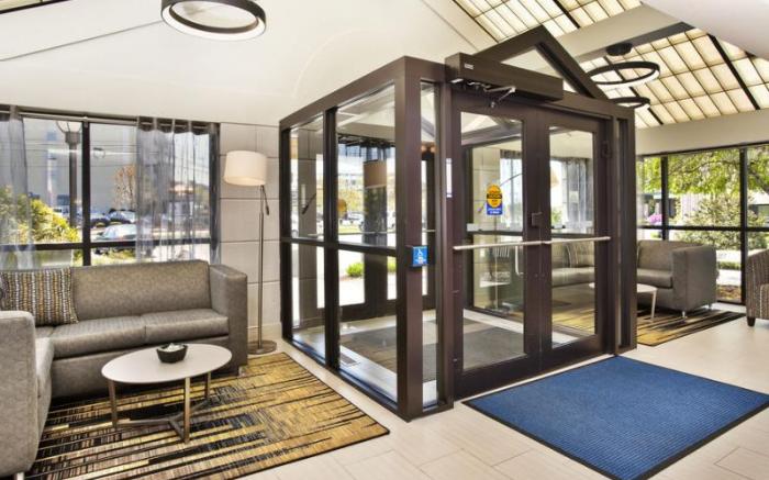 Holiday Inn Express Boston-Waltham By IHG