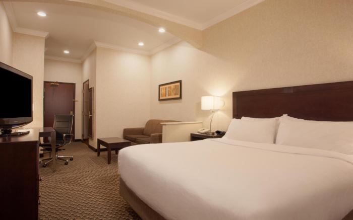 Holiday Inn Express & Suites Davis - University Area By IHG