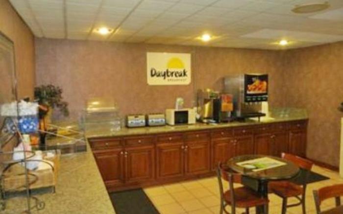 Days Inn by Wyndham Hollywood Near Universal Studios