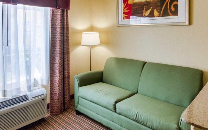 Quality Suites North