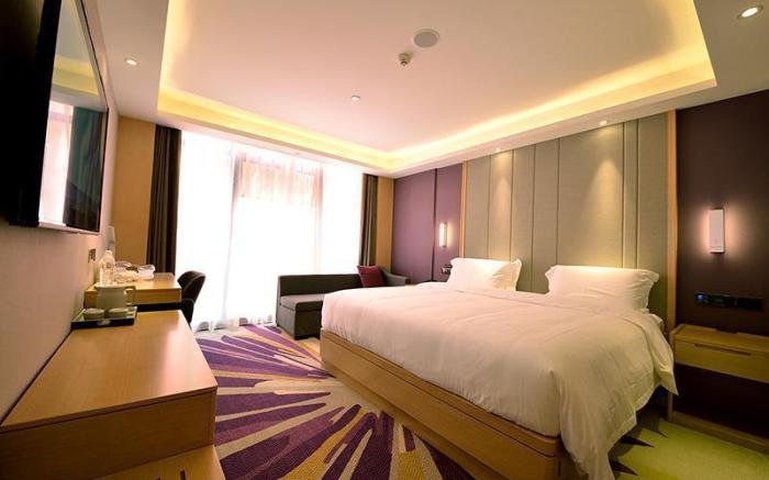 Lavande Hotel·Xishuangbanna Jinghong Songkran Square