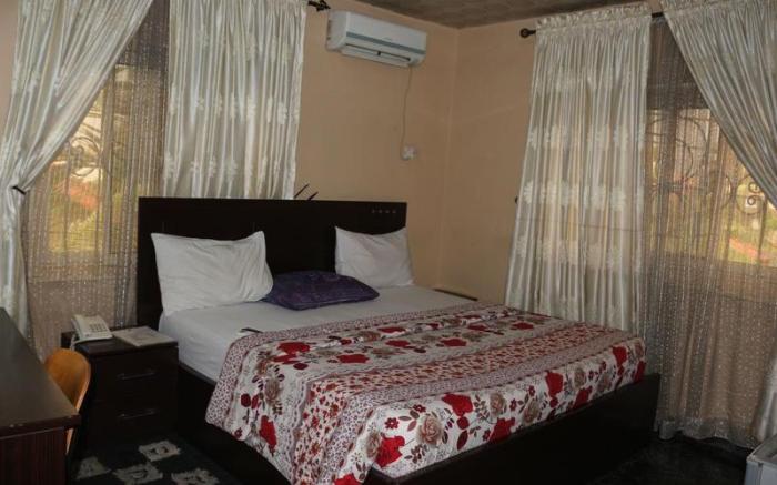 Albert Suites