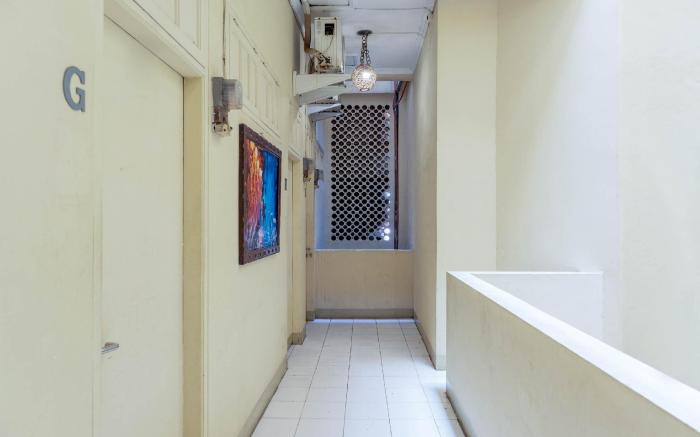 OYO 1111 Pasar Baru Inn