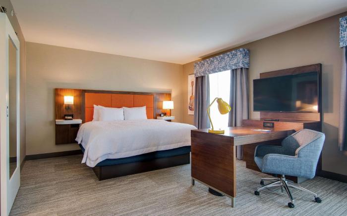 Hampton Inn & Suites Nashville North Skyline