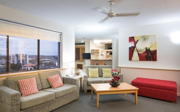 Tiki Hotel Apartments Surfers Paradise