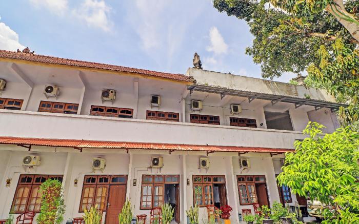 SUPER OYO 1356 Gusti Residence