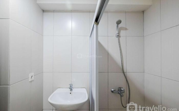 Modern 2BR Grand Kamala Lagoon Apt By Travelio