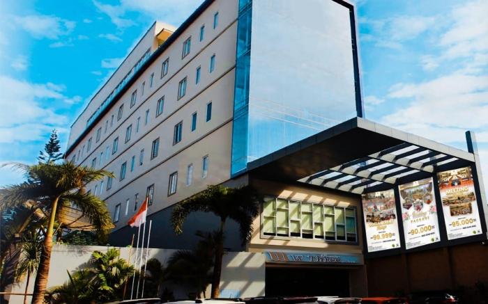 WThree Premier Hotel