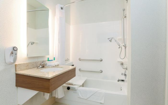 Holiday Inn Express Las Vegas Stadium Area By IHG