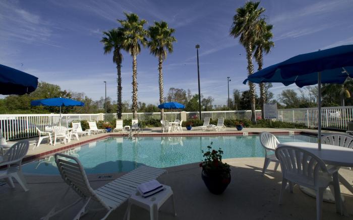 Holiday Inn Express & Suites Orlando International Airport By IHG