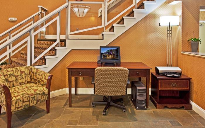 Holiday Inn Express Hotel & Suites Bradenton West By IHG