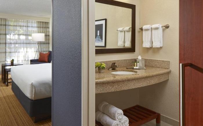 Hotel MDR Marina del Rey - a DoubleTree by Hilton