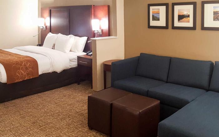 Comfort Suites Knoxville Airport