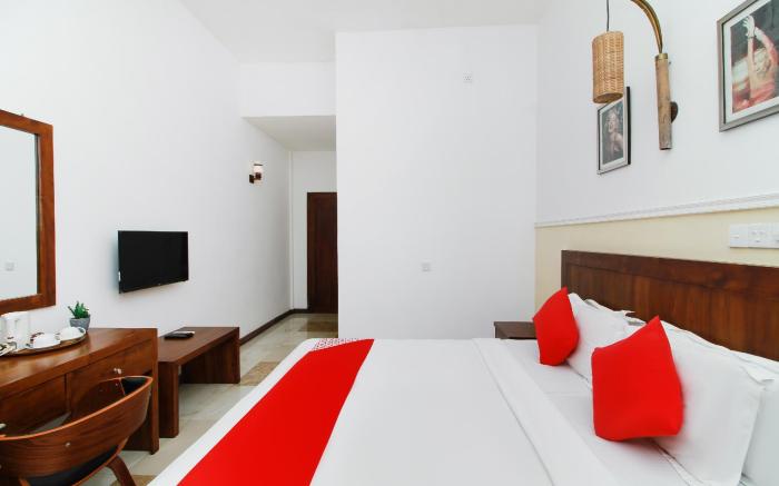 OYO 325 Grand Rockland Hotel